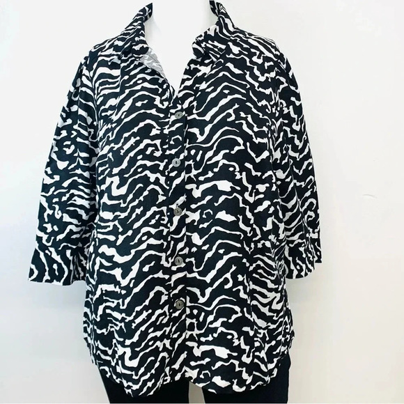 East 5th‎ Womans Blouse Top Size 3X  Linen Rayon Black White Zebra Print  Button - Picture 1 of 12